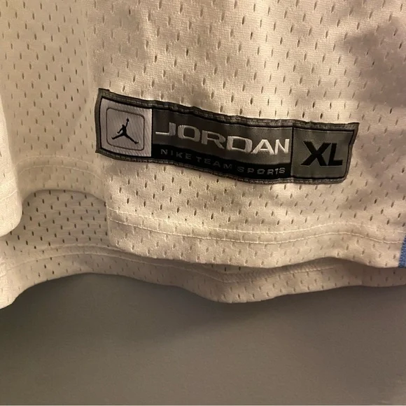 Nike Jordan UNC Tar Heels #23 Basketball Jersey Men’s XL – White/Carolina Blue - Picture 4 of 6